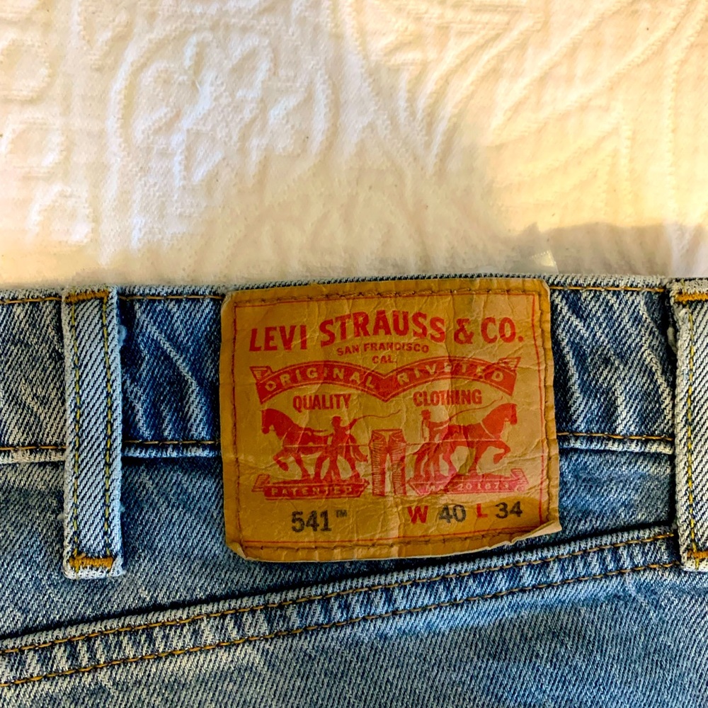 40x34 Men’s Levi Jeans
